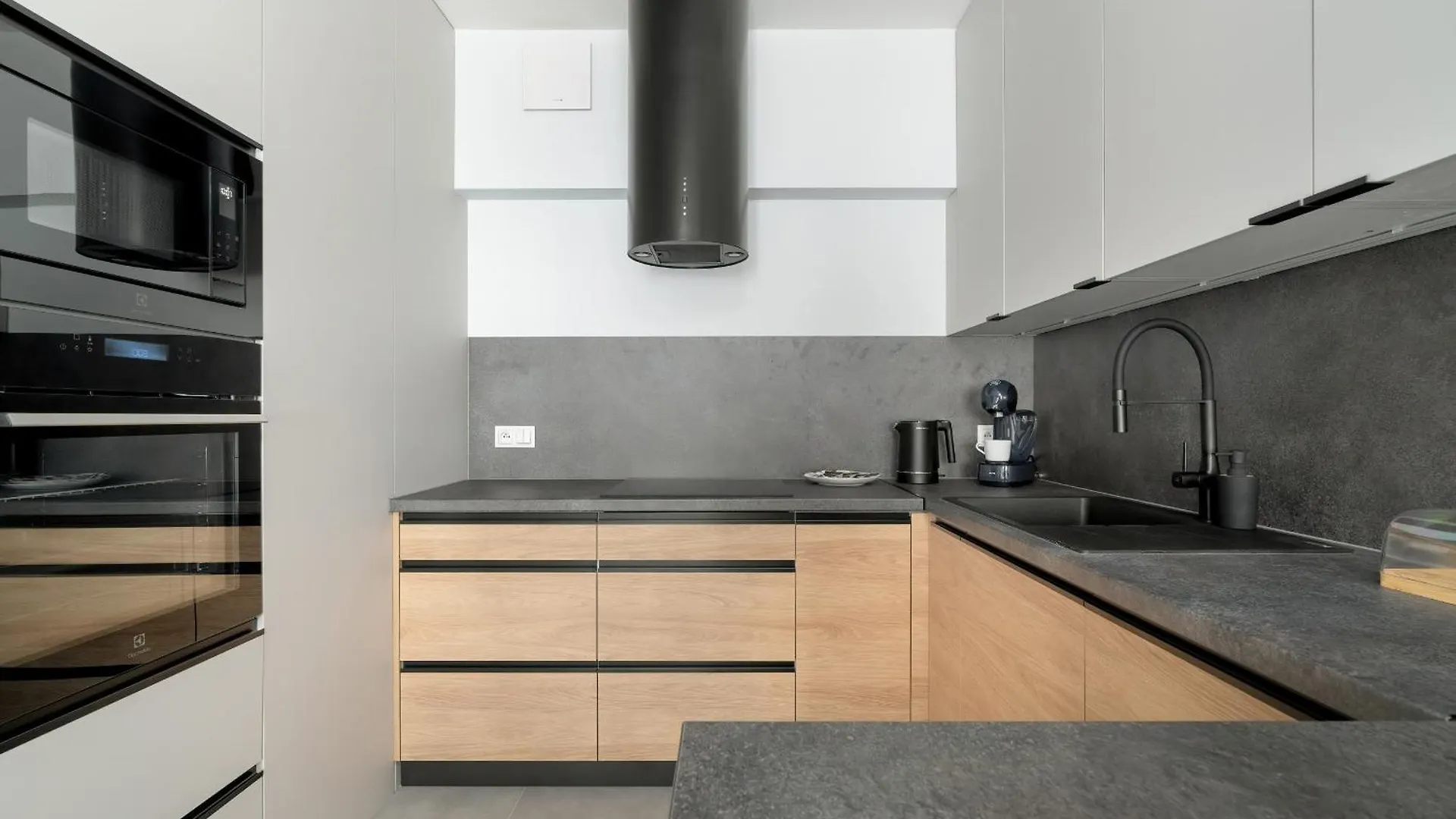 Nowoczesny Apartament Z Parkingiem W Sasiedztwie Starego Zoo By Noclegi Renters Poznań