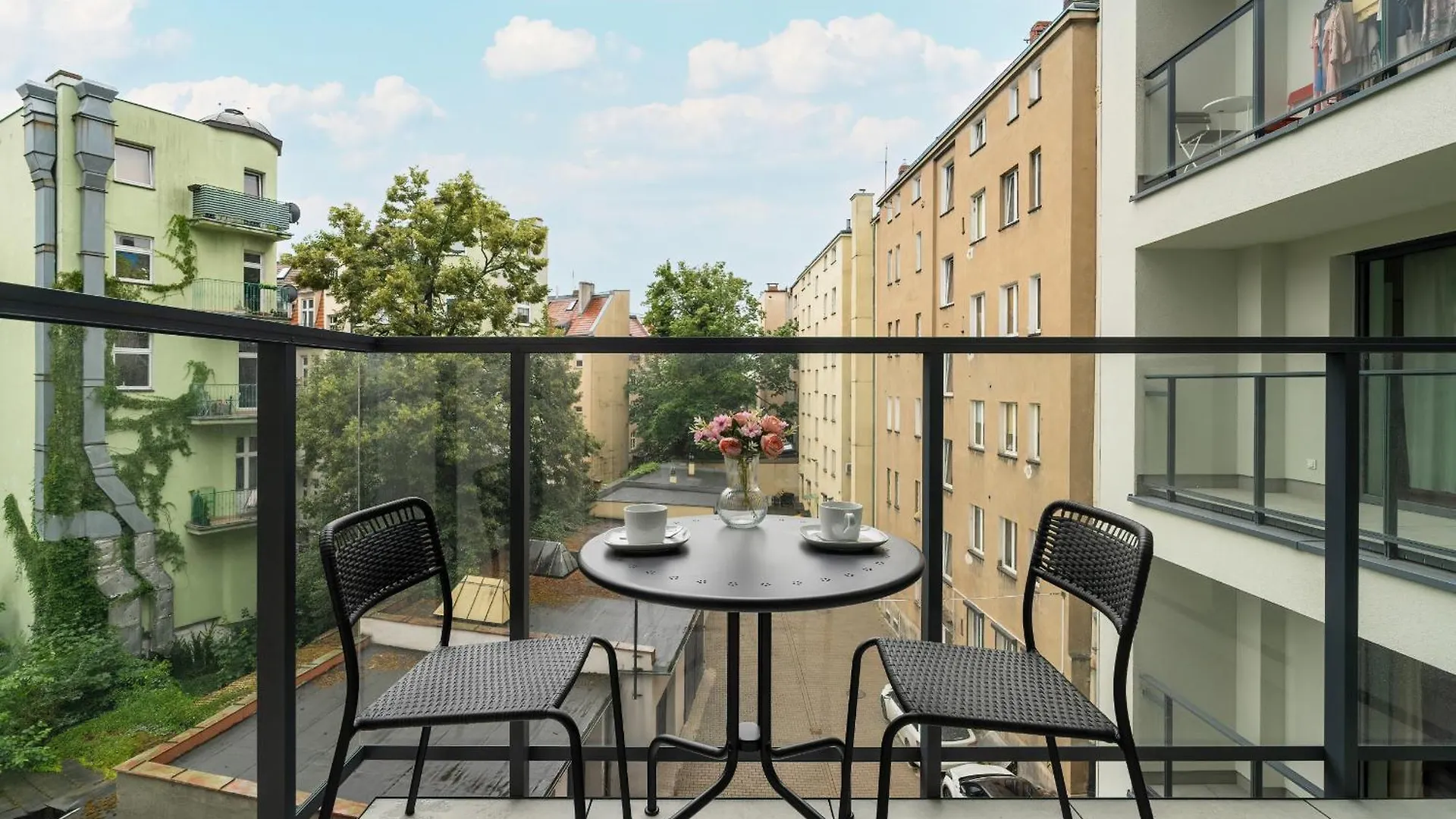 Nowoczesny Apartament Z Parkingiem W Sasiedztwie Starego Zoo By Noclegi Renters Poznań 0*,